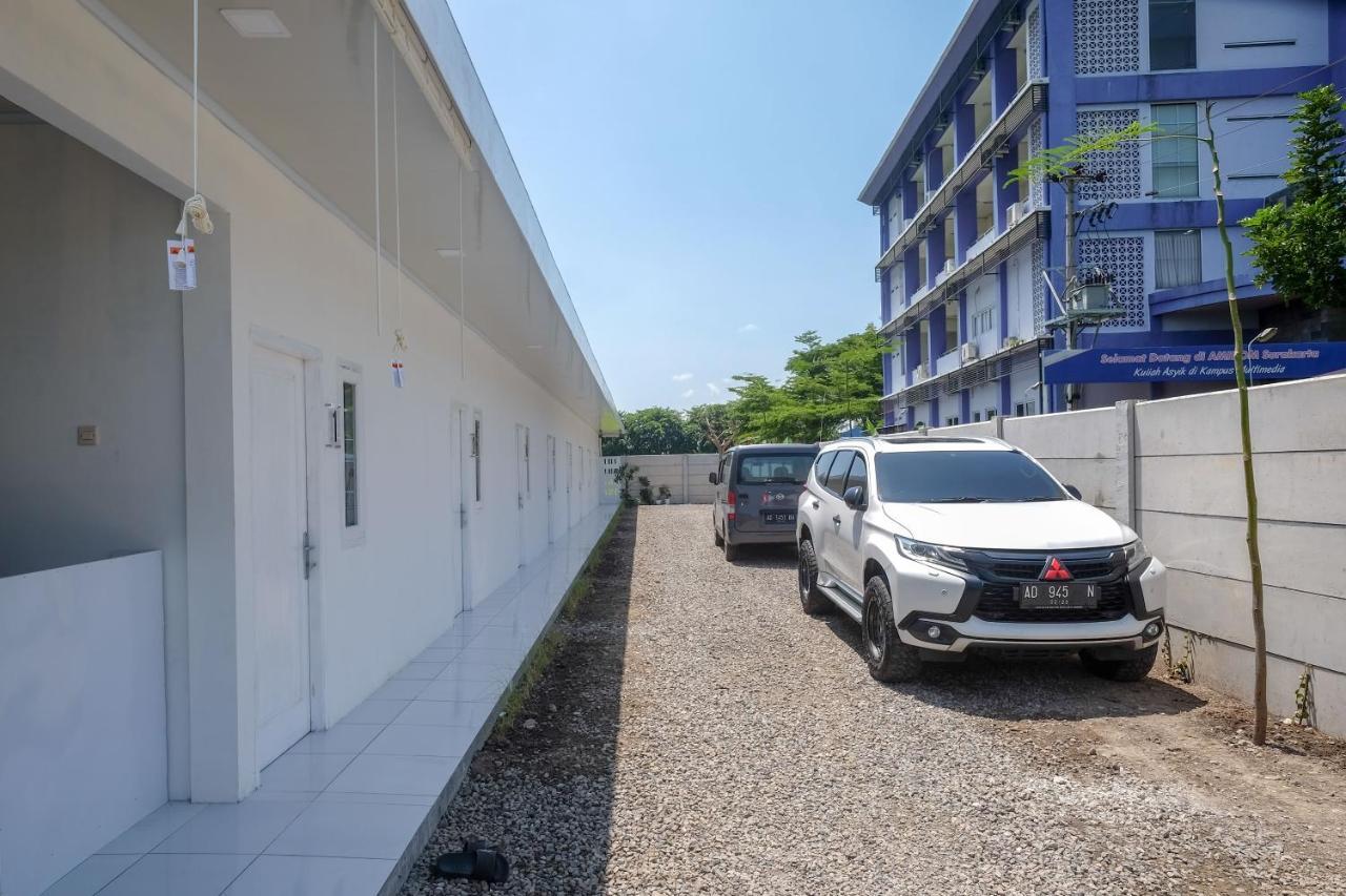 Reddoorz Near Tugu Kartasura Hotell Sukoharjo Eksteriør bilde