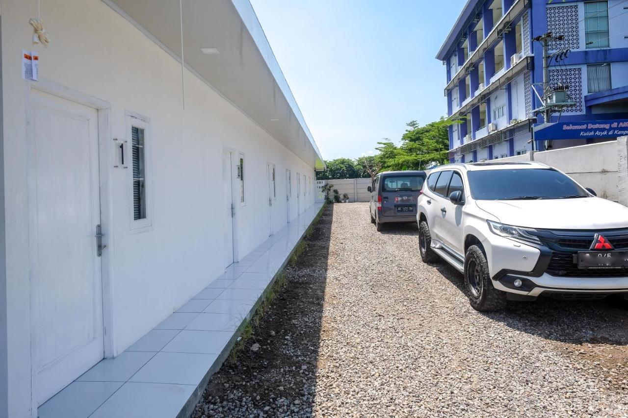 Reddoorz Near Tugu Kartasura Hotell Sukoharjo Eksteriør bilde